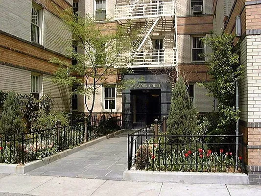 Sold by Sotheby's International Realty | media 7