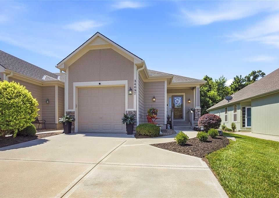 1st image of 34097 W 90th Cir