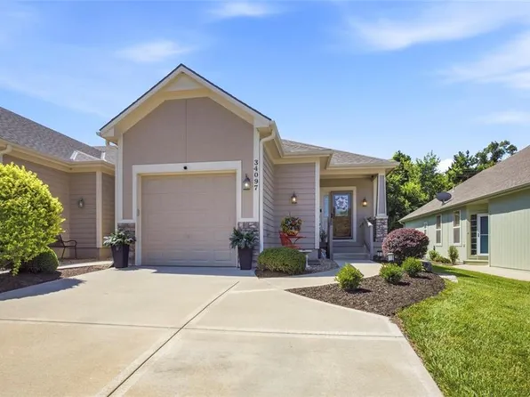 34097 W 90th Cir, De Soto, KS 66018
