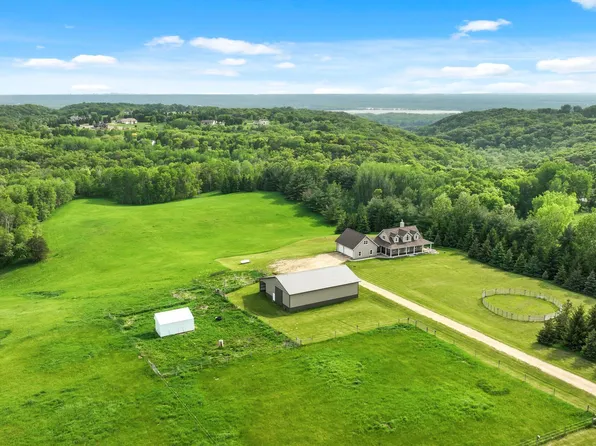 W11201 497th Ave, Prescott, WI 54021