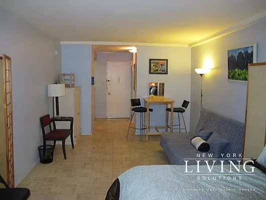 Rented by NY Living Solutions | media 25