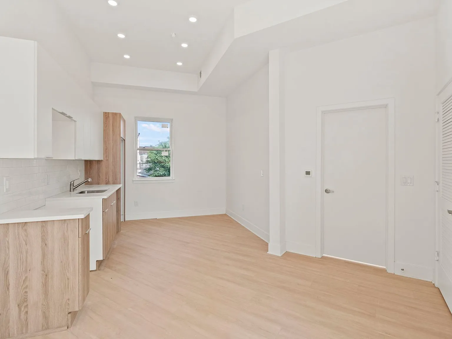 Nova Commons - 3952 Lancaster Avenue — Photo 2