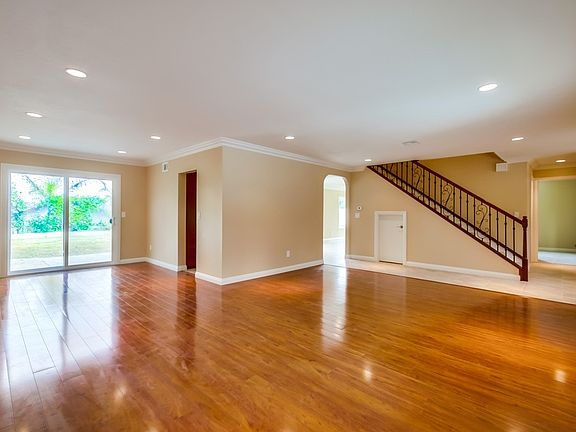 Living rm/Dining rm