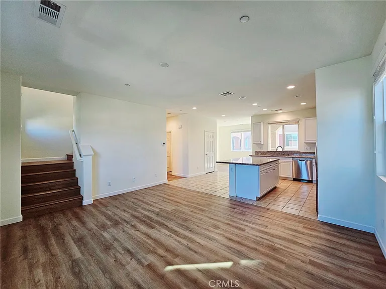 2892 Cedar Ln — Photo 4