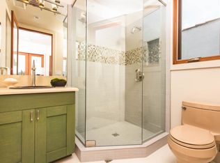 10809 Wellworth Ave, Los Angeles, CA 90024