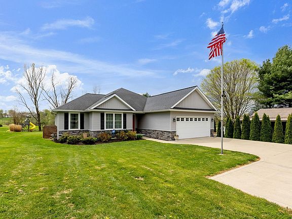 2nd image of 21146 Floralwood Dr