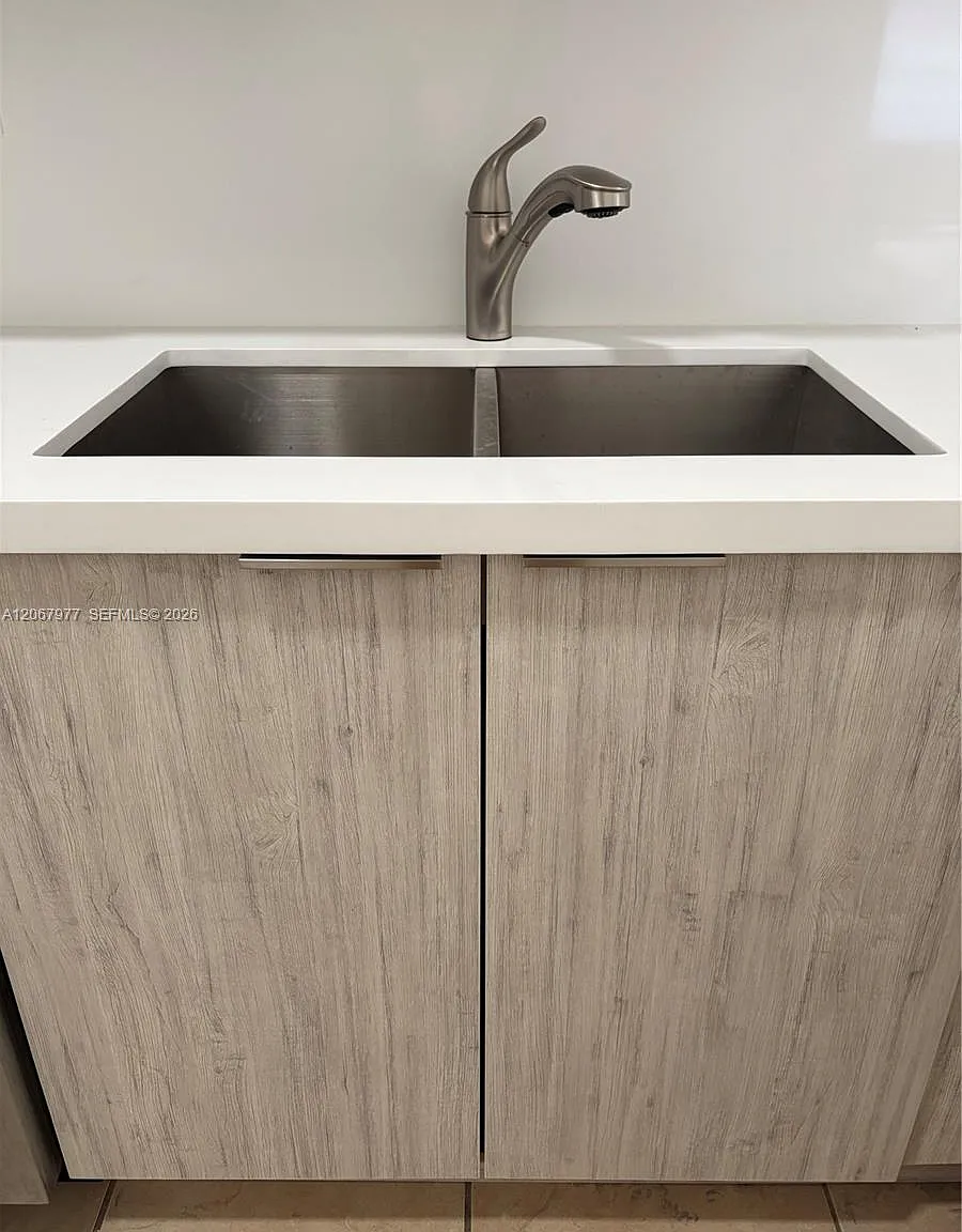 Richmond Townhouse — Photo 4