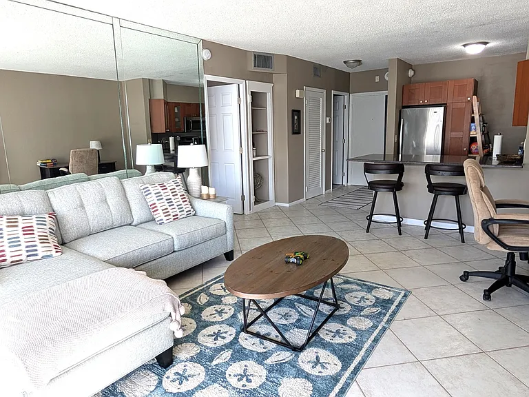 133 N Pompano Beach Blvd #Penthouse 7 — Photo 15