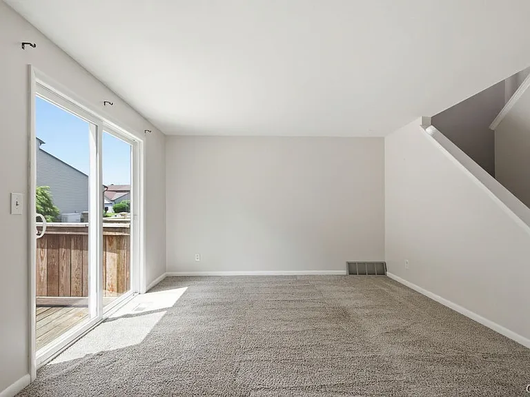 8457 Bubbling Springs Dr — Photo 15
