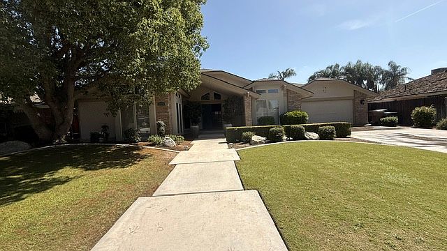 1st image of 9409 High Oak Dr