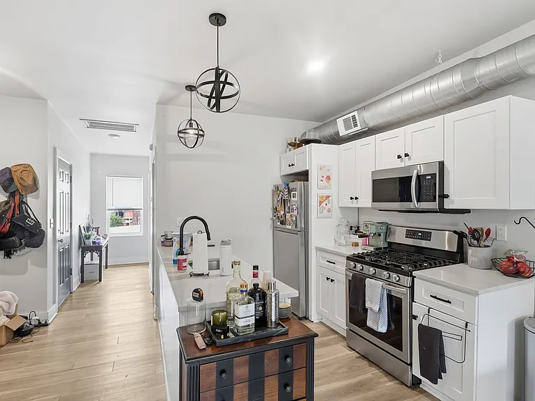 4745 Butler St #3 — Photo 15