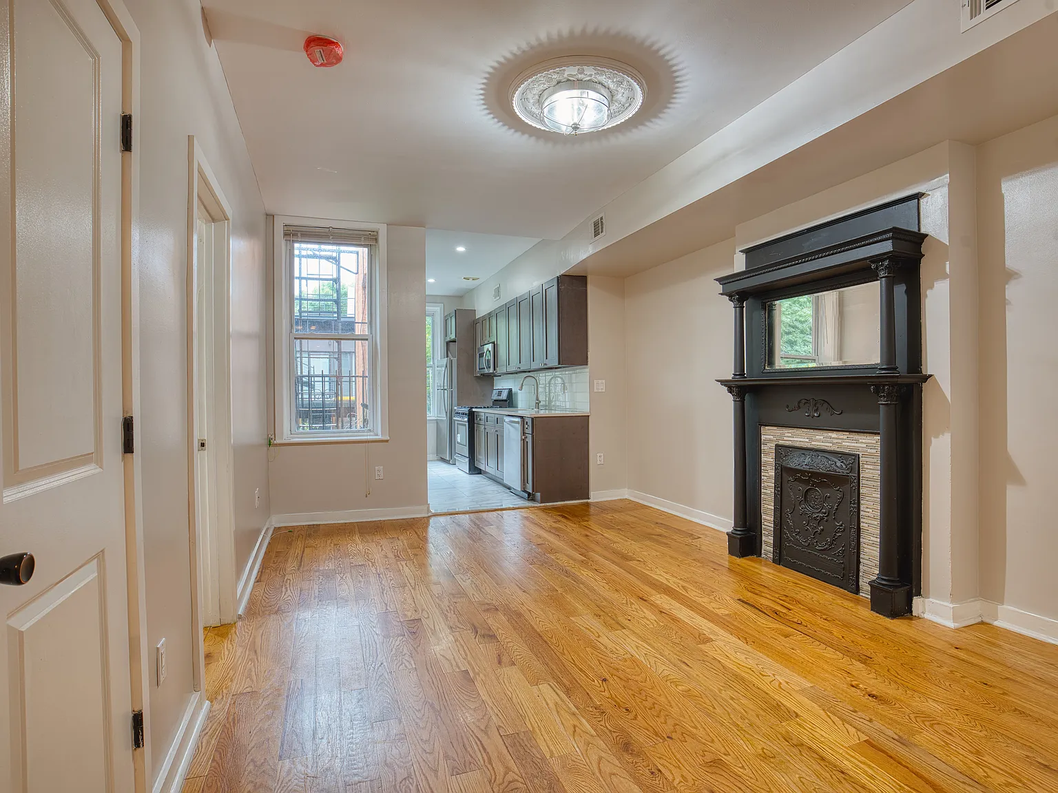 1104 Jefferson Avenue — Photo 1