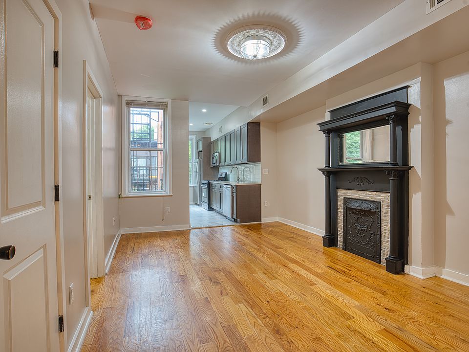 1st image of 1104 Jefferson Ave #2