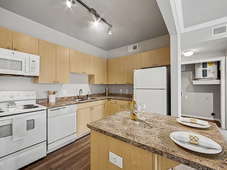 The Residences Of Holland Lake — Photo 6