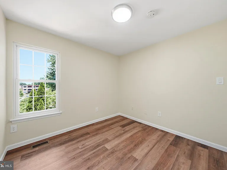 417 Sternwheeler Ct — Photo 25