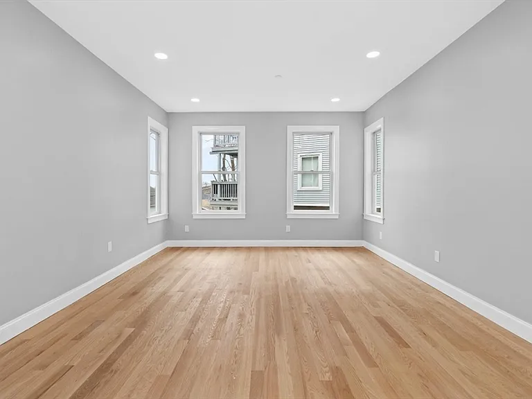 66 Stanley St #1 — Photo 13