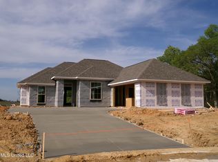 253 Hemingway Cir, Canton, MS 39046