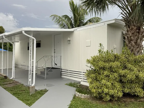 16 Palm Drive #16, Lake Worth Beach, FL 33461
