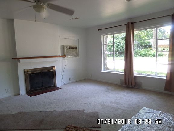 3rd image of 343 Wood St