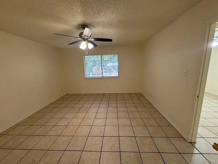 8045 Cannonwood Dr — Photo 17