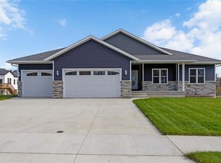 2416 Kestrel Dr SE, Cedar Rapids, IA