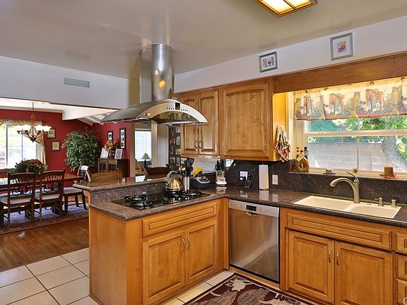 3rd image of 5743 Thomicia Pl