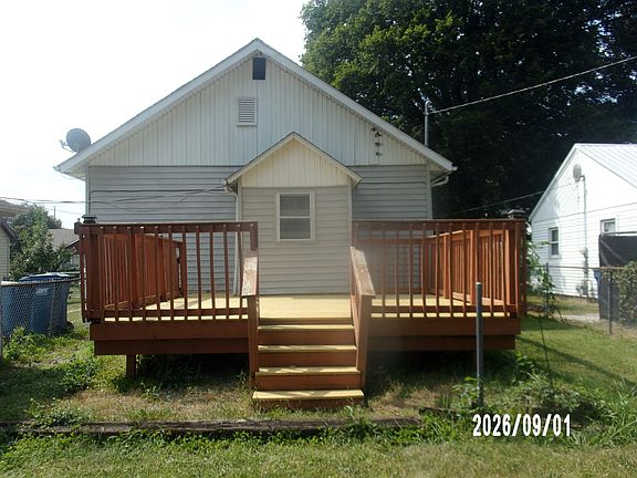 5th image of 816 S 5th St