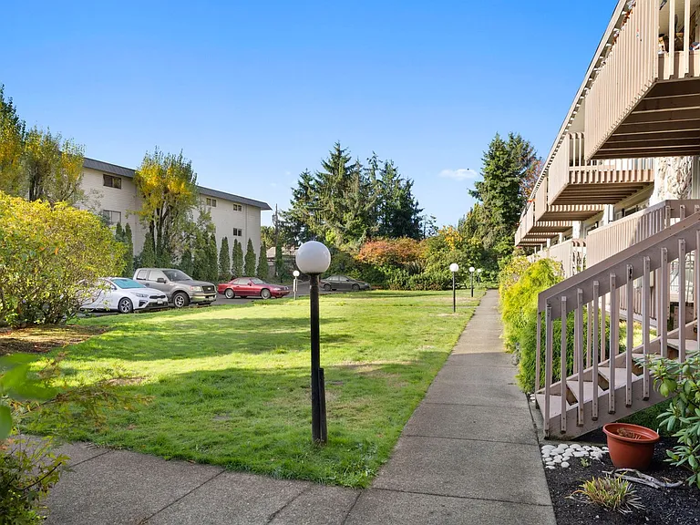 22749 Marine View Dr S — Photo 29