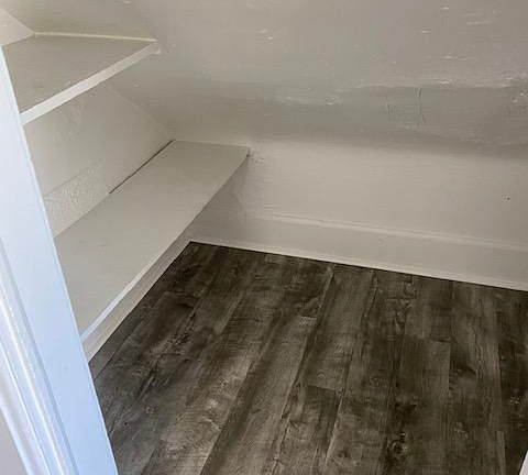 5th image of 1075 N Clarkson St #8
