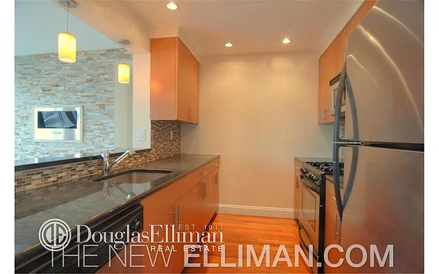 Rented by Douglas Elliman | media 24