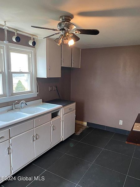 5th image of 3317 S Thompson Street