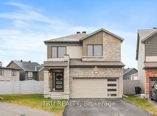 731 Brittanic Rd, Ottawa, ON K2V 0N7