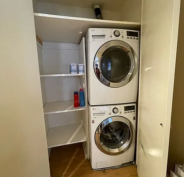 209 Avenue F #B4 — Photo 5