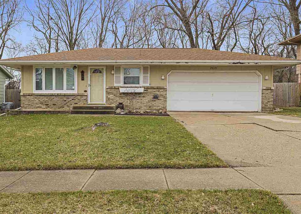 1st image of 2910 Bavarian Ln