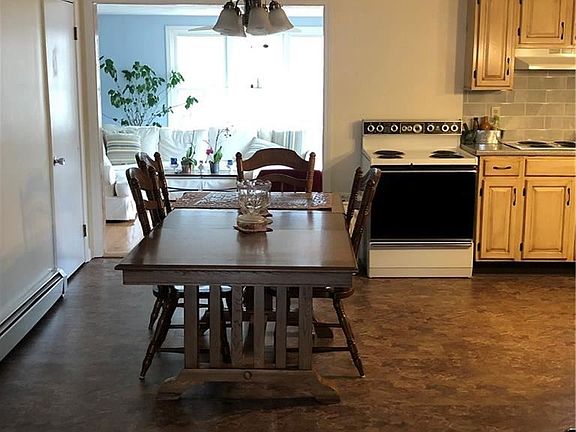 2nd image of 44 Golden View Dr
