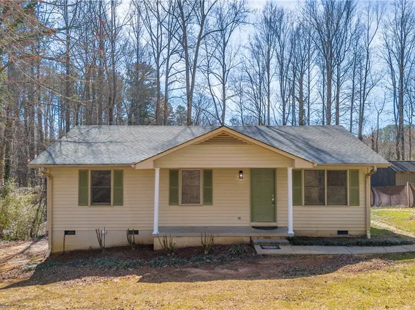 121 Oakmont Two Dr, West Union, SC 29696