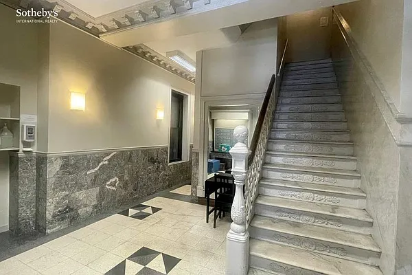 Rented by Sotheby's International Realty | media 14