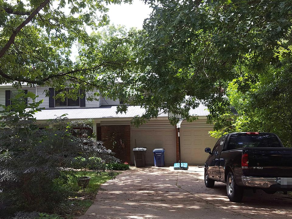 1st image of 117 Hidden Creek Dr