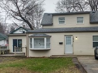 1678 Campbell Ave, Des Plaines, IL 60016
