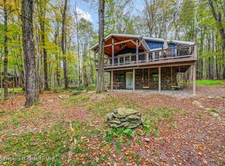 75 N Lehigh River Dr, Gouldsboro, PA