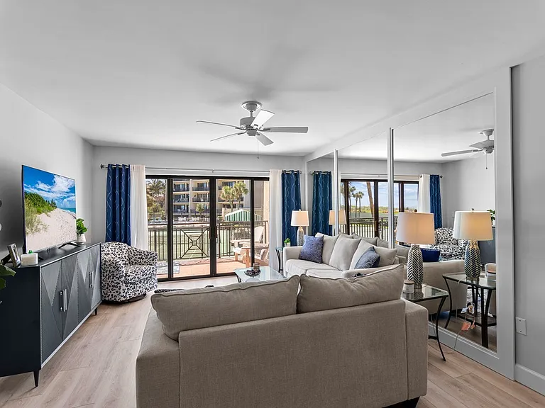 3939 Ocean Dr #204B — Photo 6