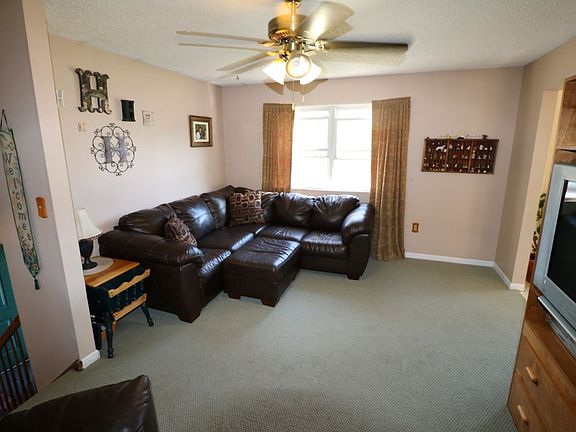 2nd image of 6 Pinehollow Dr