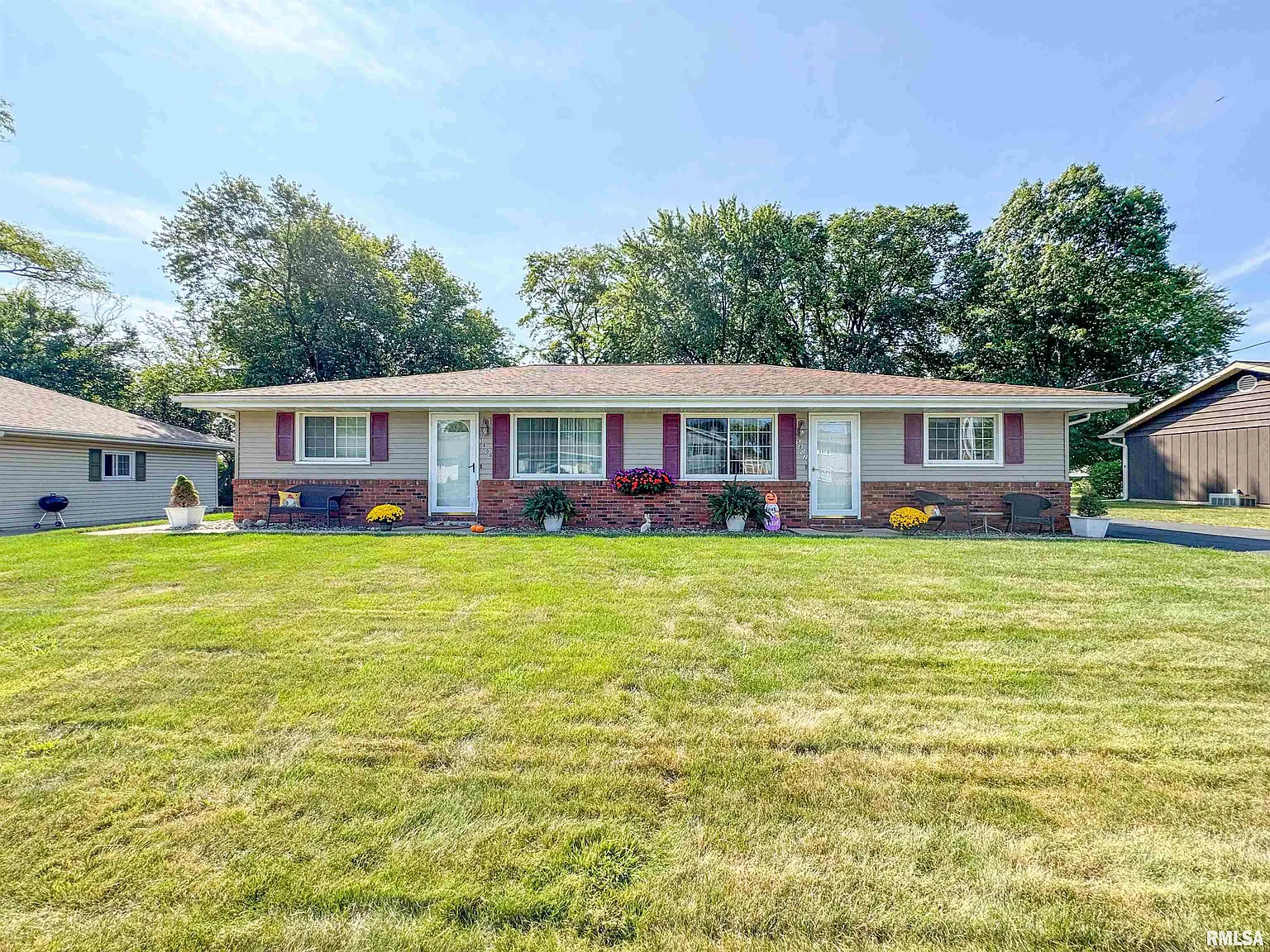 5820 W Heuermann Rd photo 1
