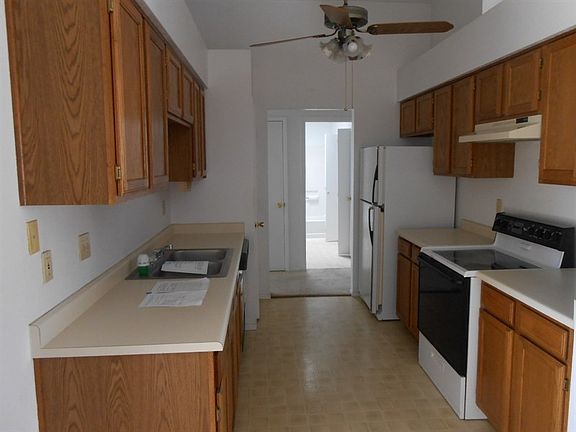 4th image of 10808 Lagrange Park Dr NE
