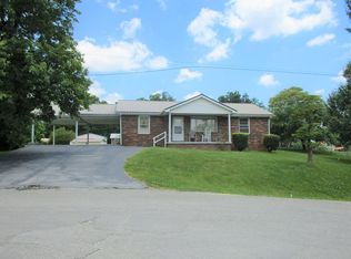 112 Rose Ave, Monterey, TN 38574