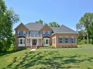 9471 Lake Hill Farm Dr, Lorton, VA 22079