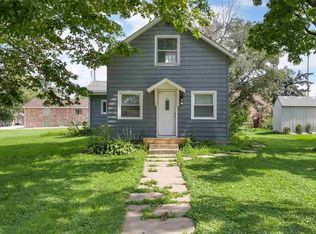 315 8th Ave, Clarence, IA 52216