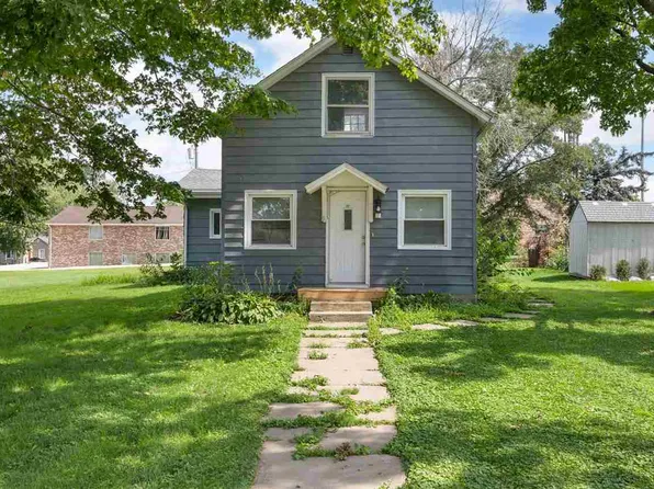 315 8th Ave, Clarence, IA 52216