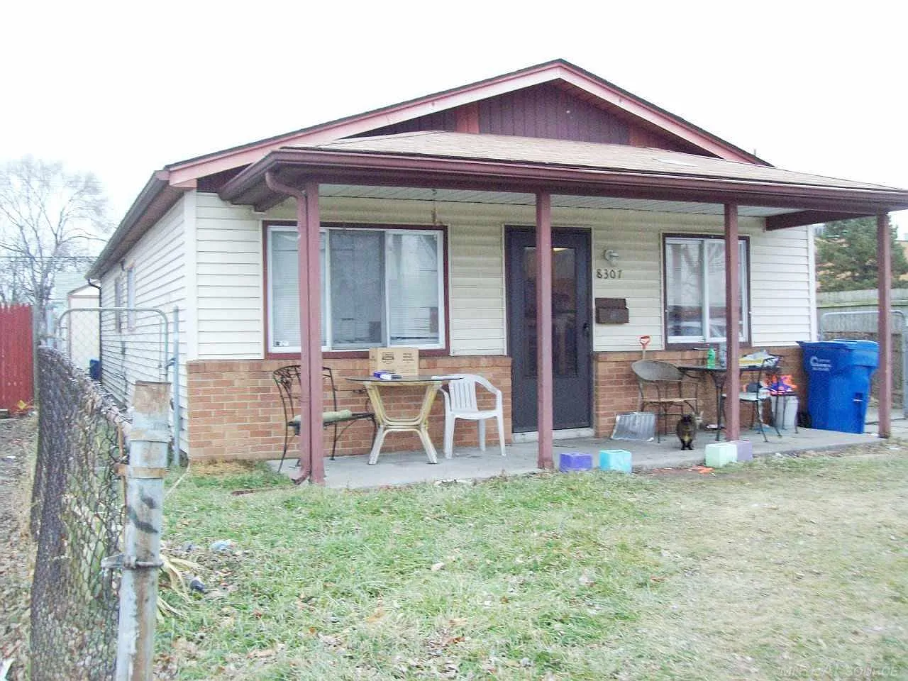 8307 Cadillac Ave photo 1