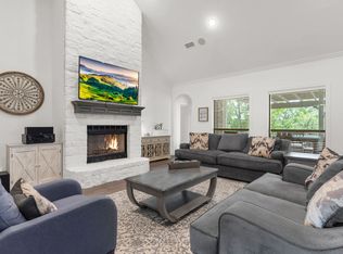 111 Whispering Winds Dr, Gunter, TX 75058